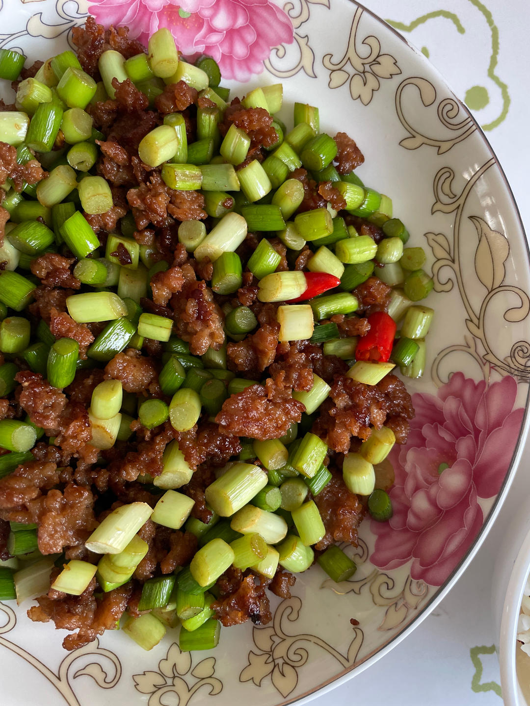 下饭外婆菜（肉沫炒蒜薹沫）
