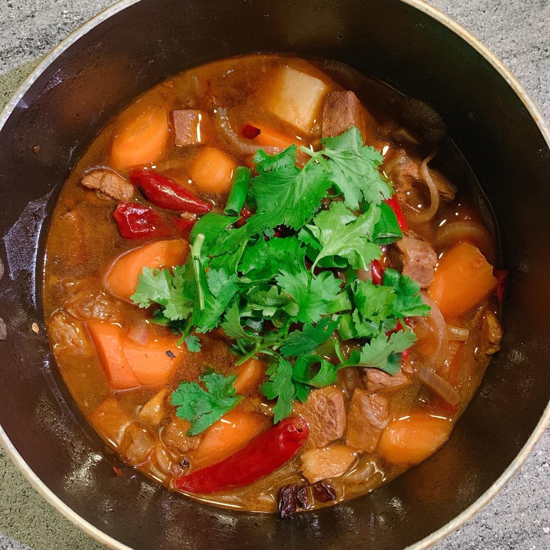 胡萝卜土豆烧牛腩