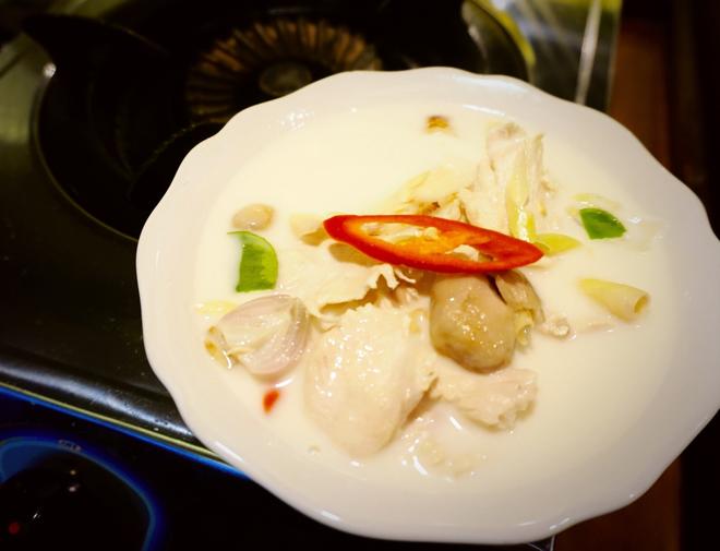泰式浓香椰汁鸡汤（泰国学艺版）的做法