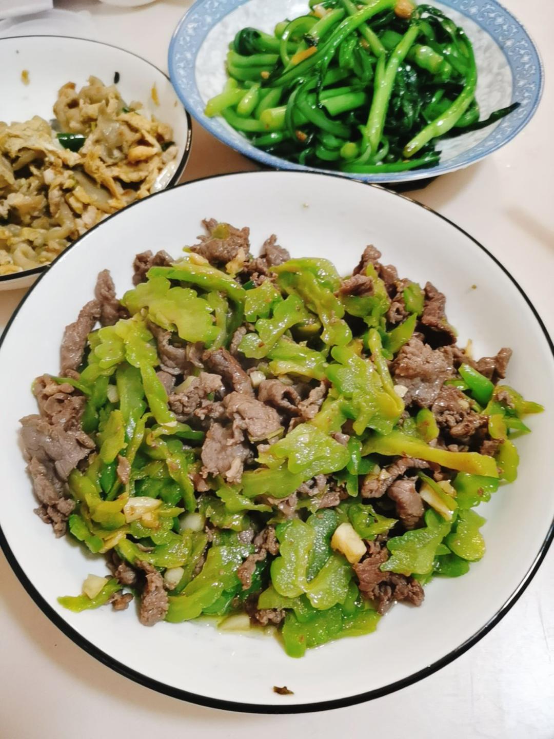 耗油苦瓜炒牛肉