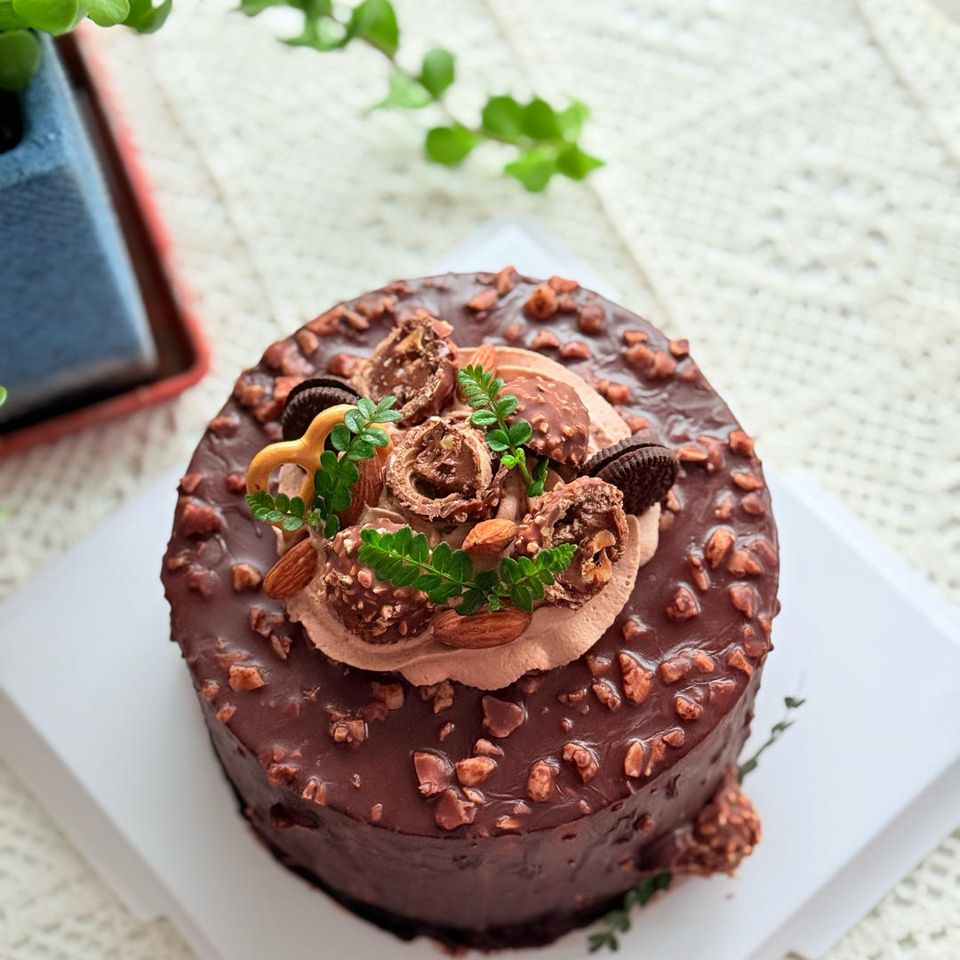 八寸梦龙脆皮巧克力生日蛋糕