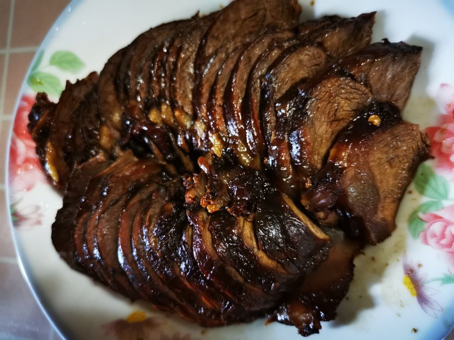 隔壁小孩馋哭了的卤牛肉