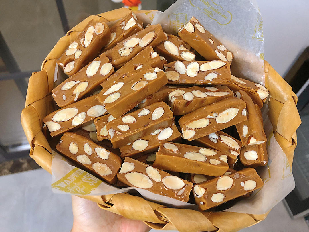 消耗奶油大户—-少糖版坚果咸焦糖太妃糖（含操作小视频）