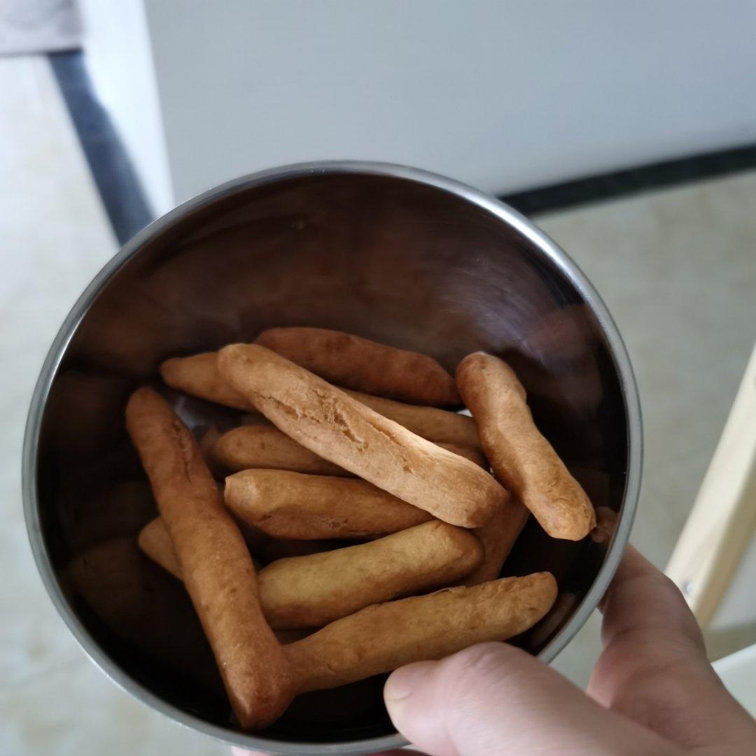 两块钱成本 轻松搞定小零食 方法简单 无需醒面发面 酥香可口 附细节视频详解