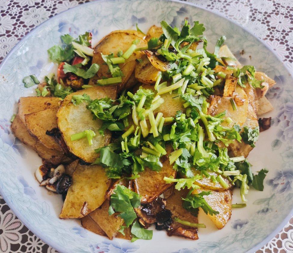 干锅土豆片