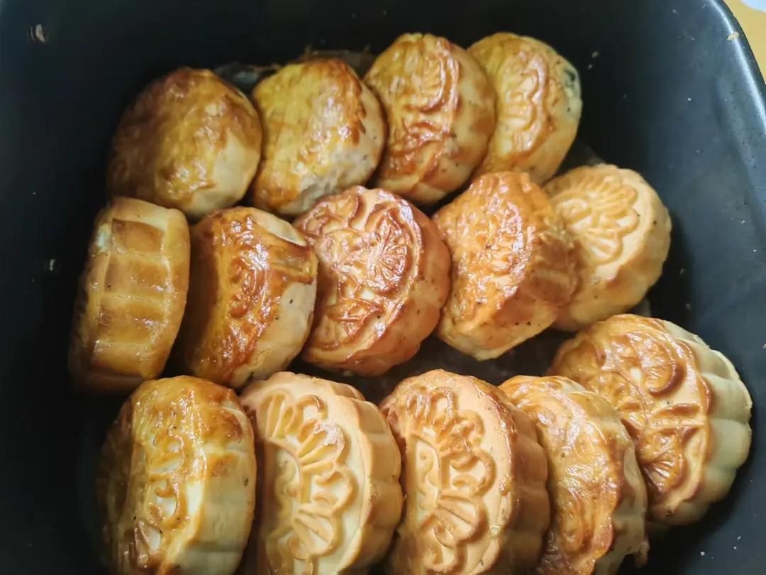 黑芝麻核桃月饼，内附馅料做法，保姆级教程。