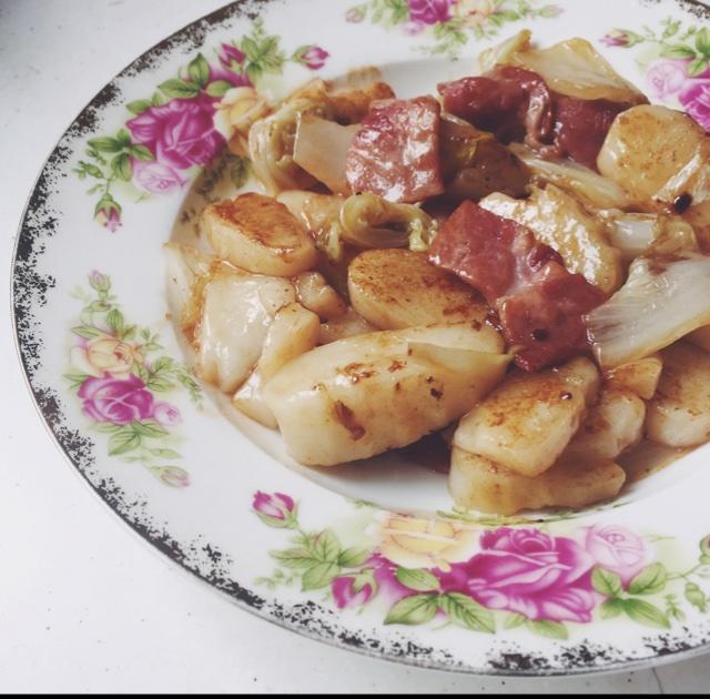 南方年糕（酱油韭黄肉丝）的做法