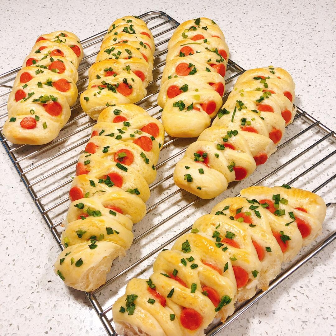 葱香火腿肠面包