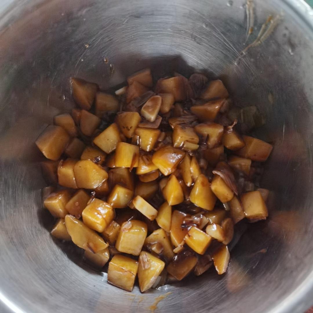 🔥巨下饭，软糯入味！比肉还好吃的红烧土豆