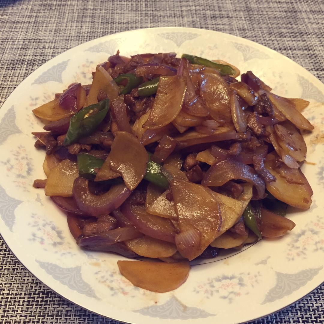 洋葱炒土豆