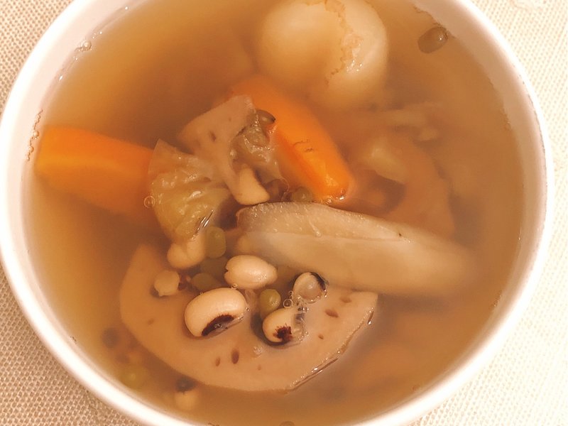 步骤图 来自对妈妈的怀念莲藕胡萝卜牛蒡素汤 清热解毒 无油无肉 的做法 来自对妈妈的怀念莲藕胡萝卜牛蒡素汤 清热解毒 无油无肉 的做法步骤 汤 下厨房 步骤图 来自对妈妈的怀念莲藕胡萝卜牛蒡素汤 清热解毒 无油无肉 的做法 来自对妈妈的怀念莲藕胡萝卜牛蒡素汤 清热解毒 无油无肉 的做法步骤 汤 下厨房
