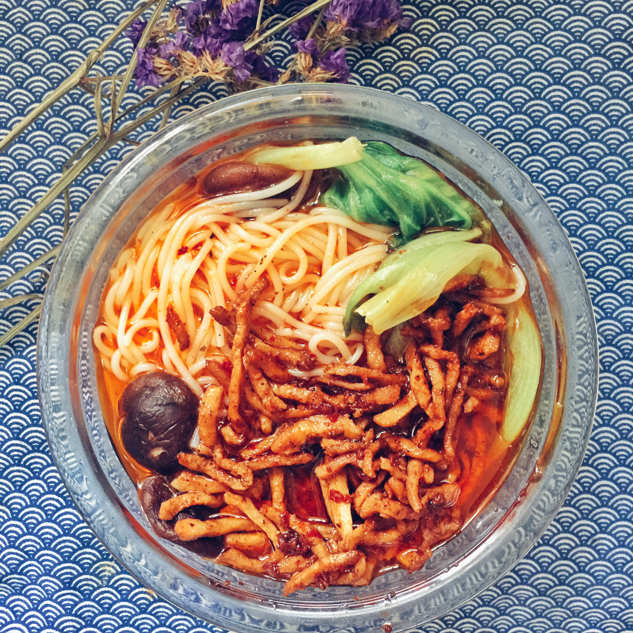 快手红油肉酱米粉