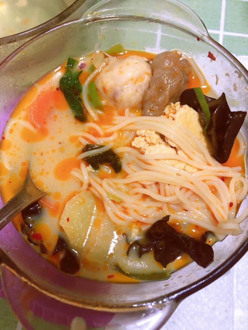 秒杀杨国福张亮的家庭自制麻辣烫