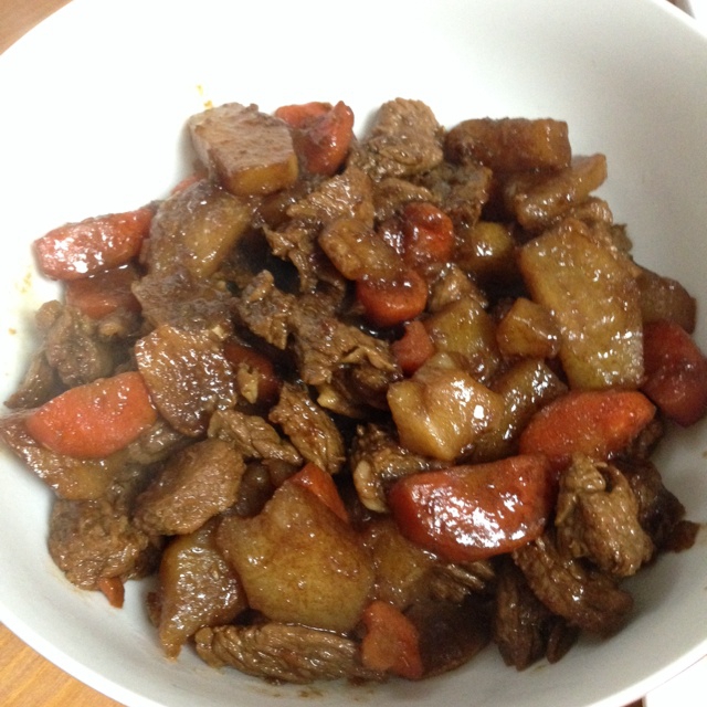 胡萝卜土豆烧牛腩