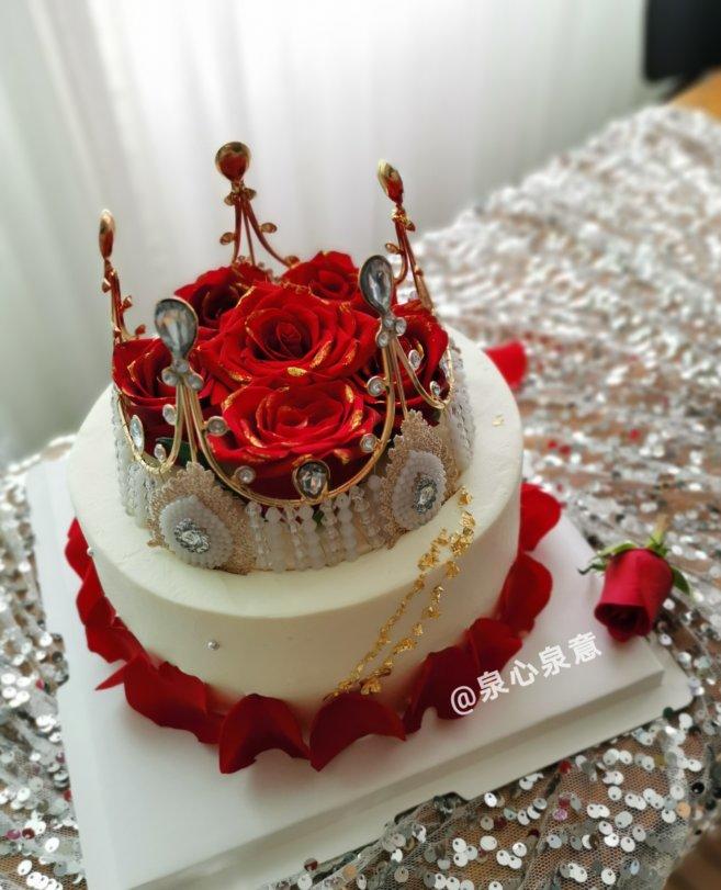 磕蛋糕的日子里……