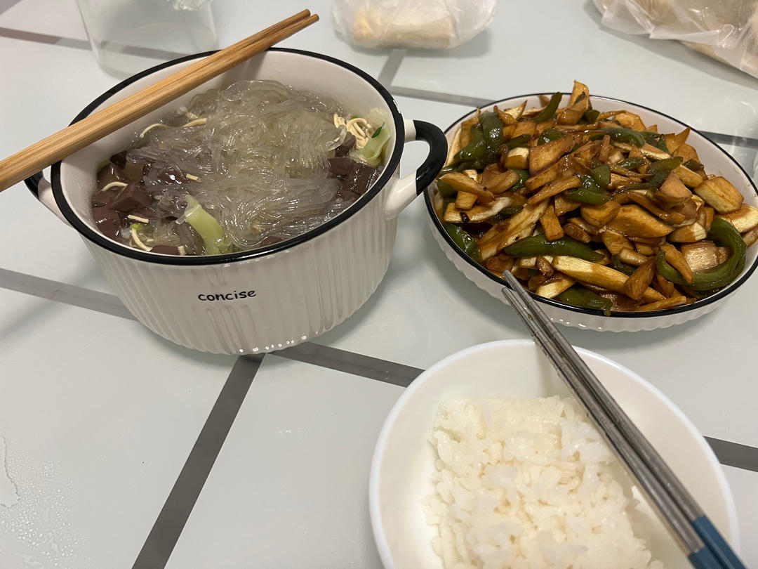 鸭血粉丝汤（无浓汤宝）
