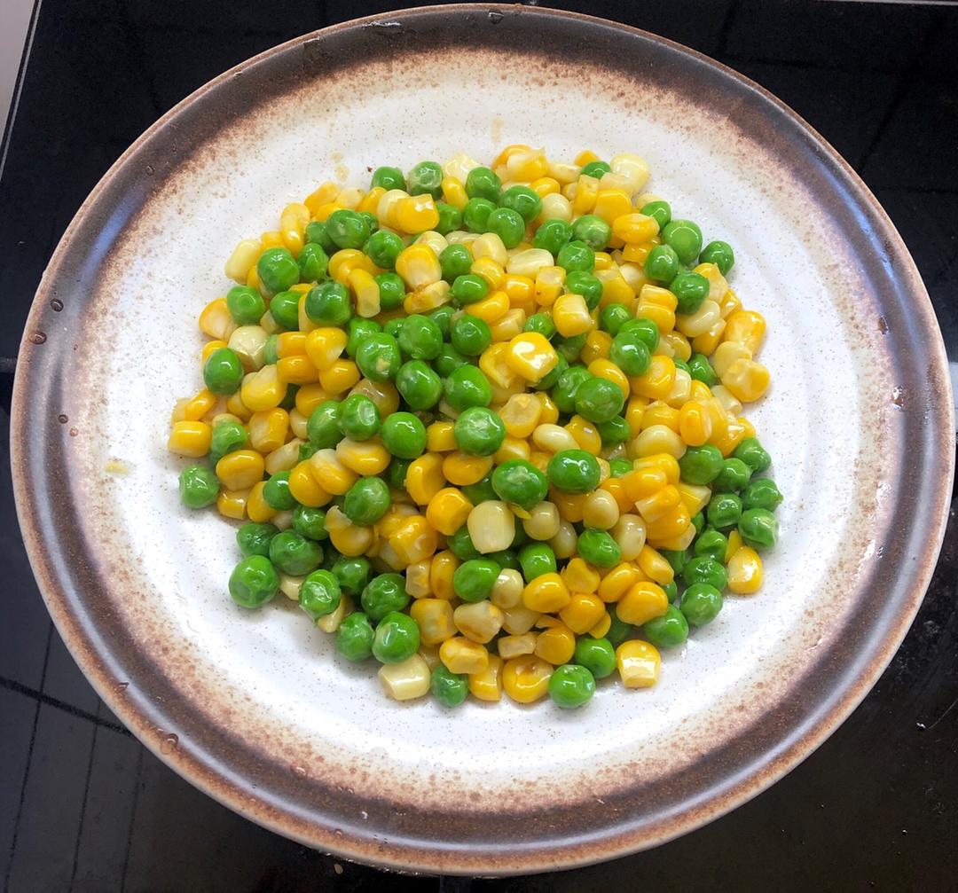 豌豆炒玉米的做法