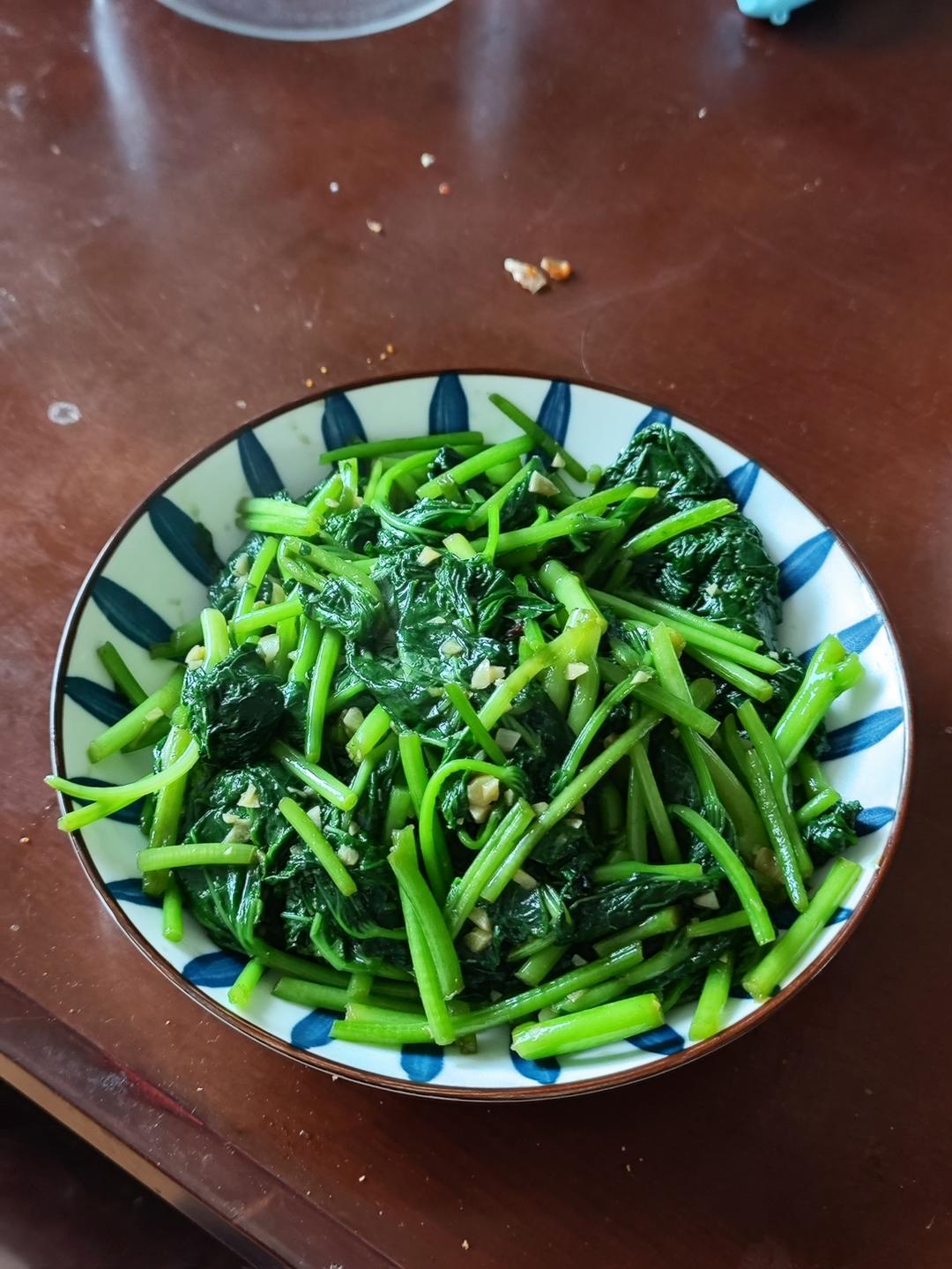 💥蒜蓉炒红薯叶