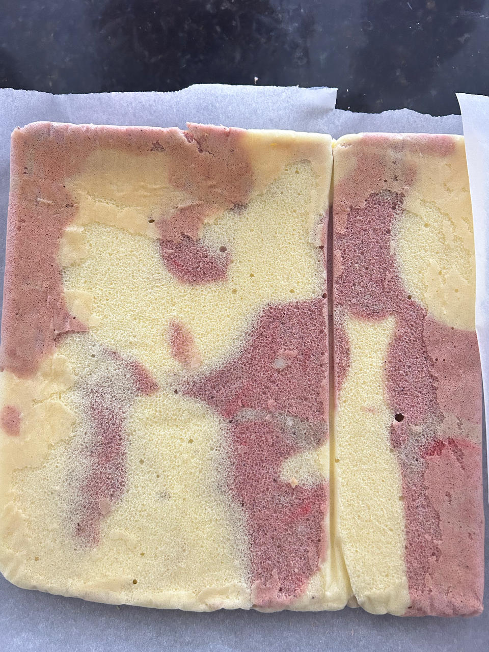 无色素梦幻大理石蛋糕卷