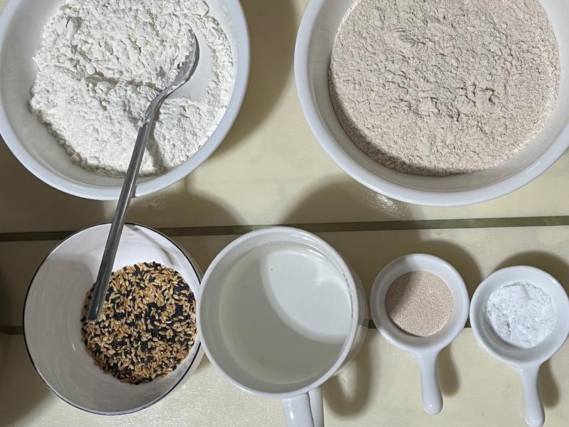 纯奶手撕吐司的做法 步骤1