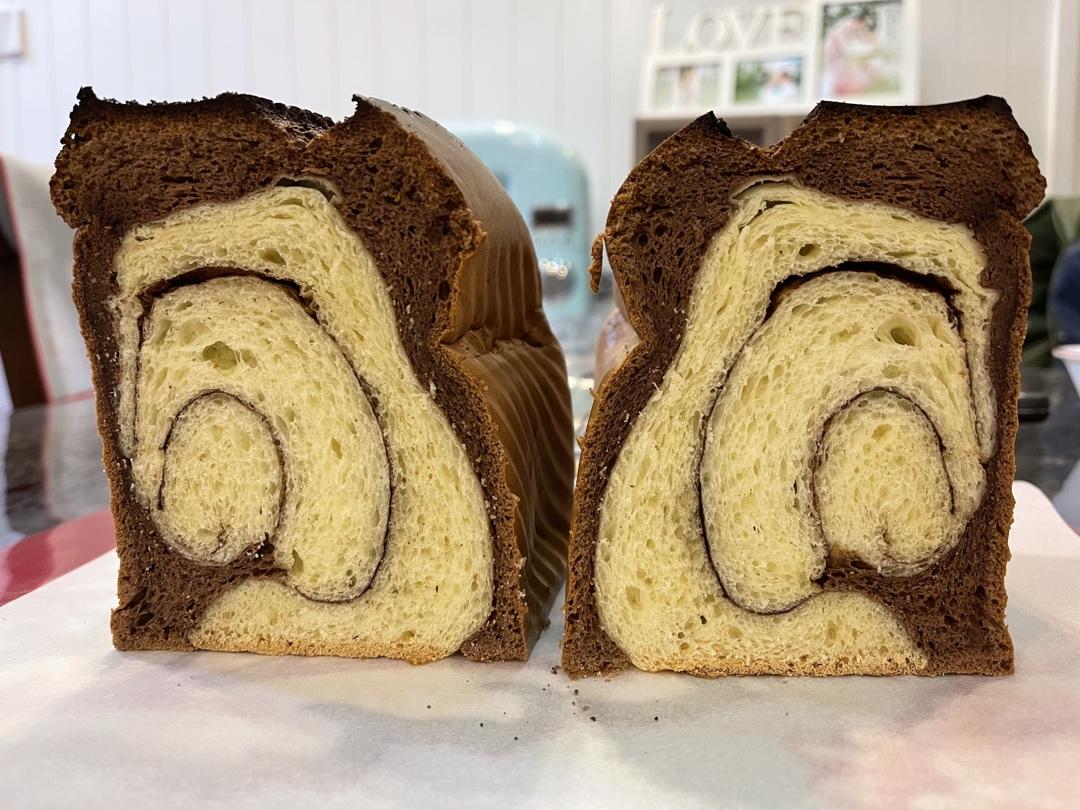 柔软的黑钻吐司🍞可可蛋糕夹牛奶吐司 一箭双雕的美味