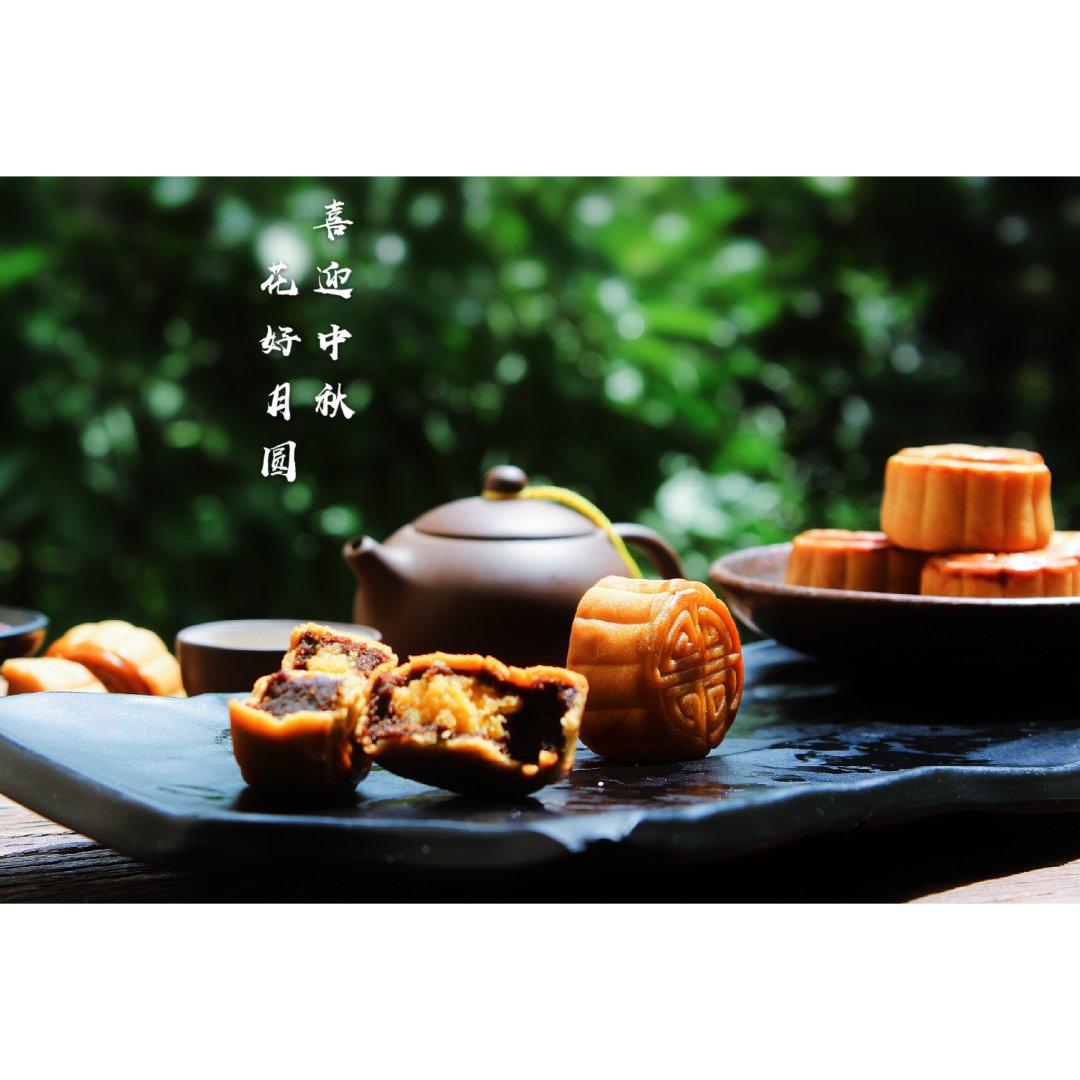 广式月饼—蛋黄芝麻月饼