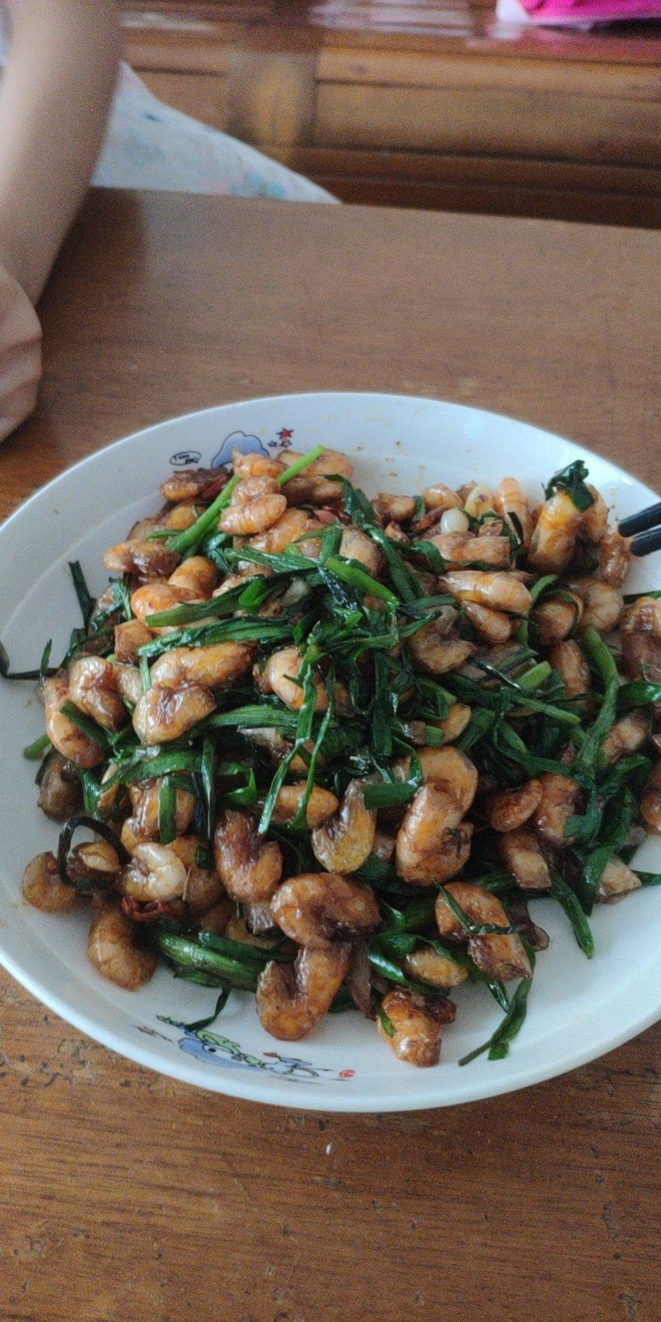 韭菜炒河虾，鲜美极了！一定要试一次