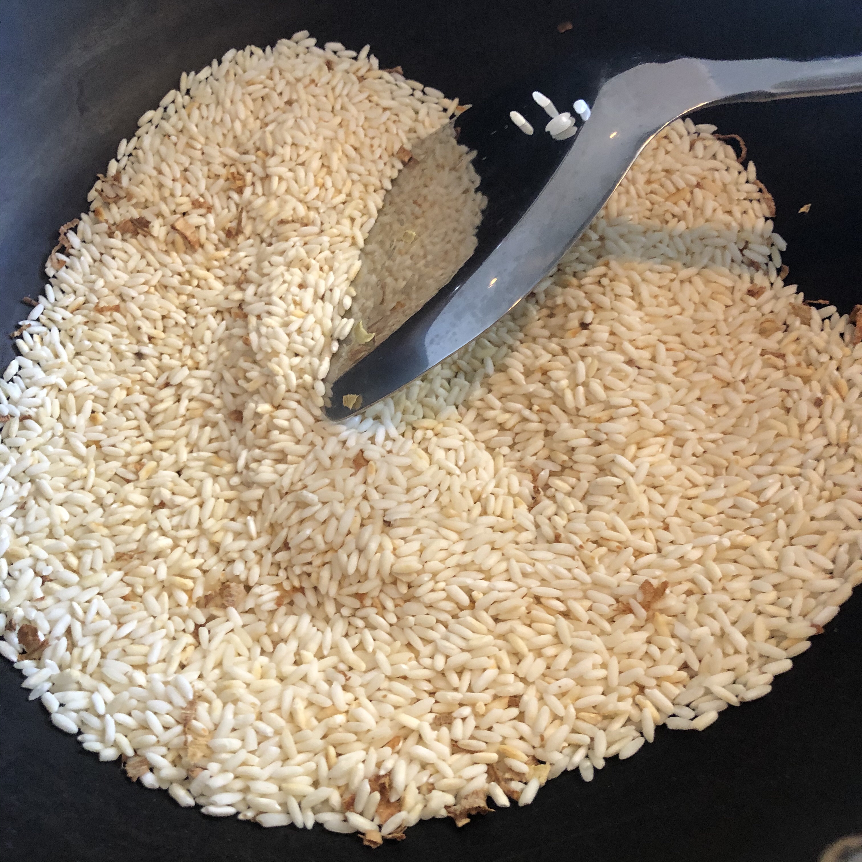 刮油养胃的姜丝炒米的做法 步骤6