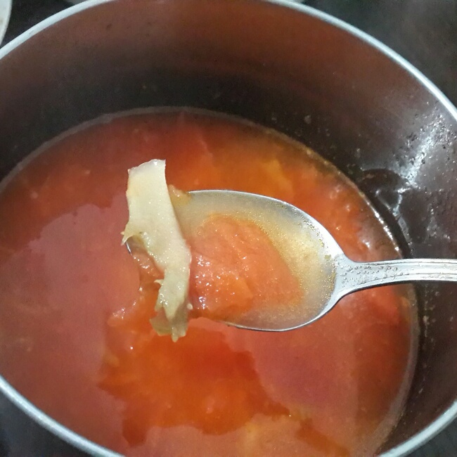 西红柿榨菜汤