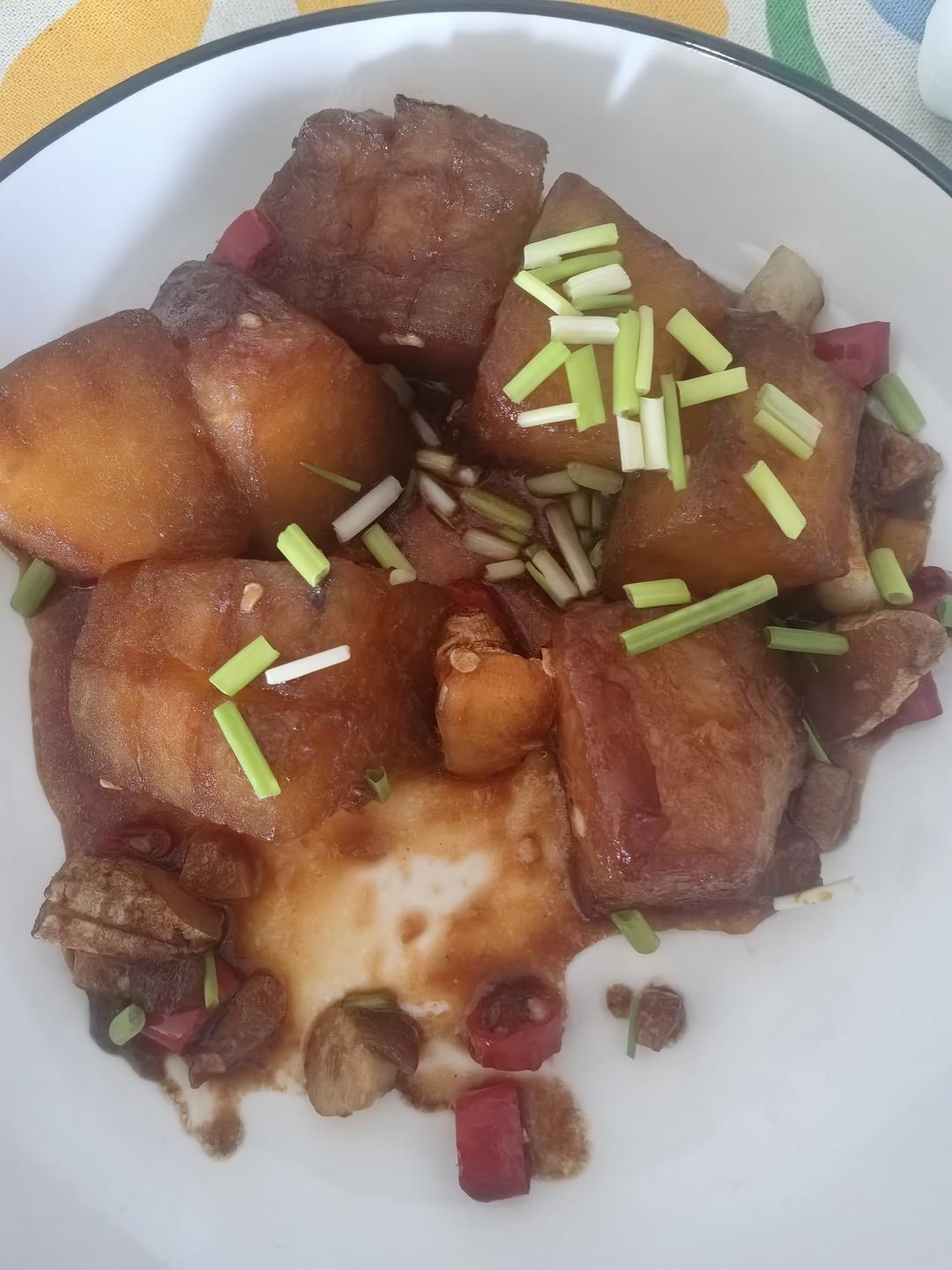红烧冬瓜最完美做法，不加一滴水，瞬间秒杀红烧肉