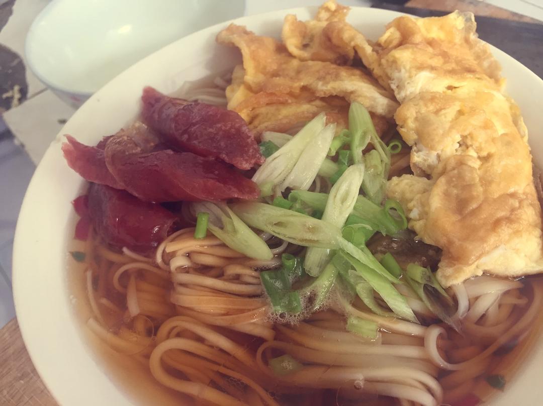 酱油鸡蛋面