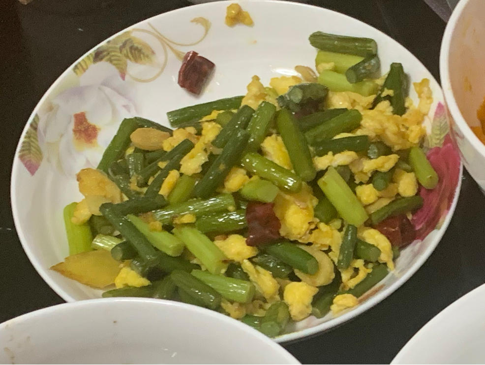蒜薹炒鸡蛋