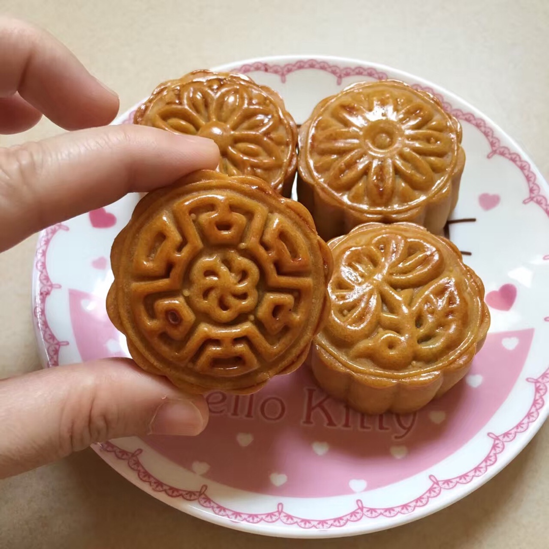 广式月饼——蛋黄莲蓉月饼