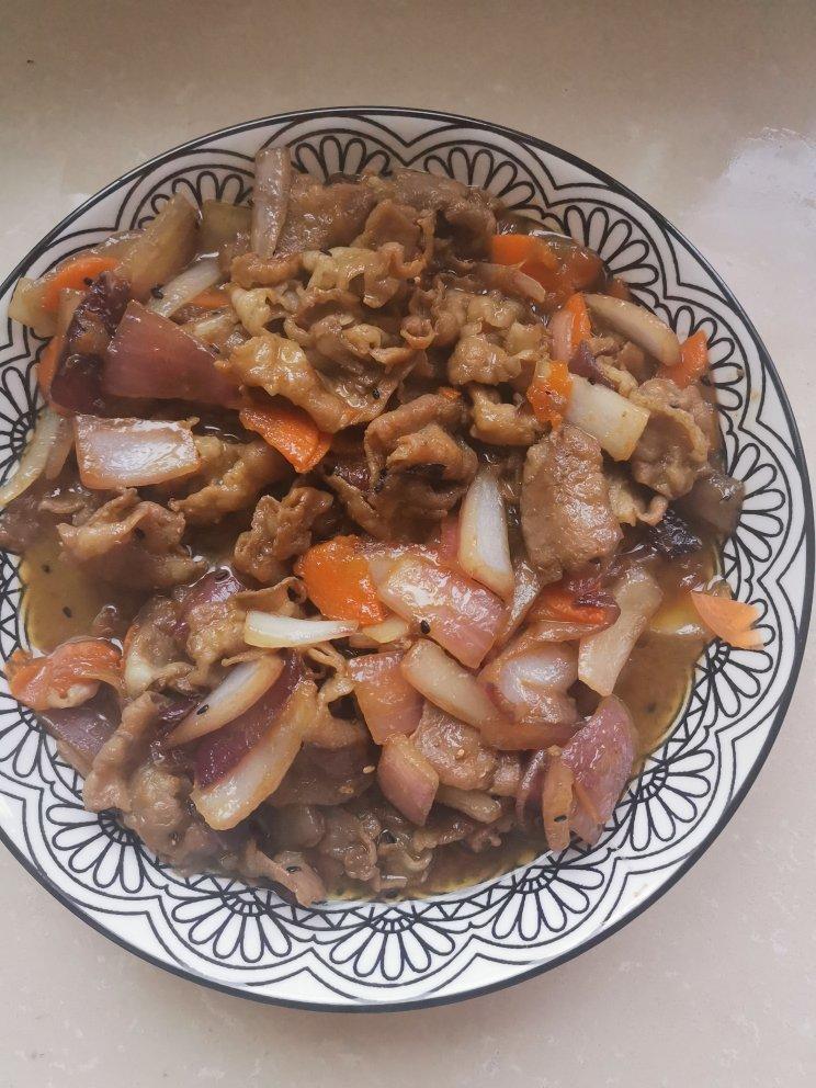 下厨房用户p2lma做的洋葱炒羊肉卷肥牛