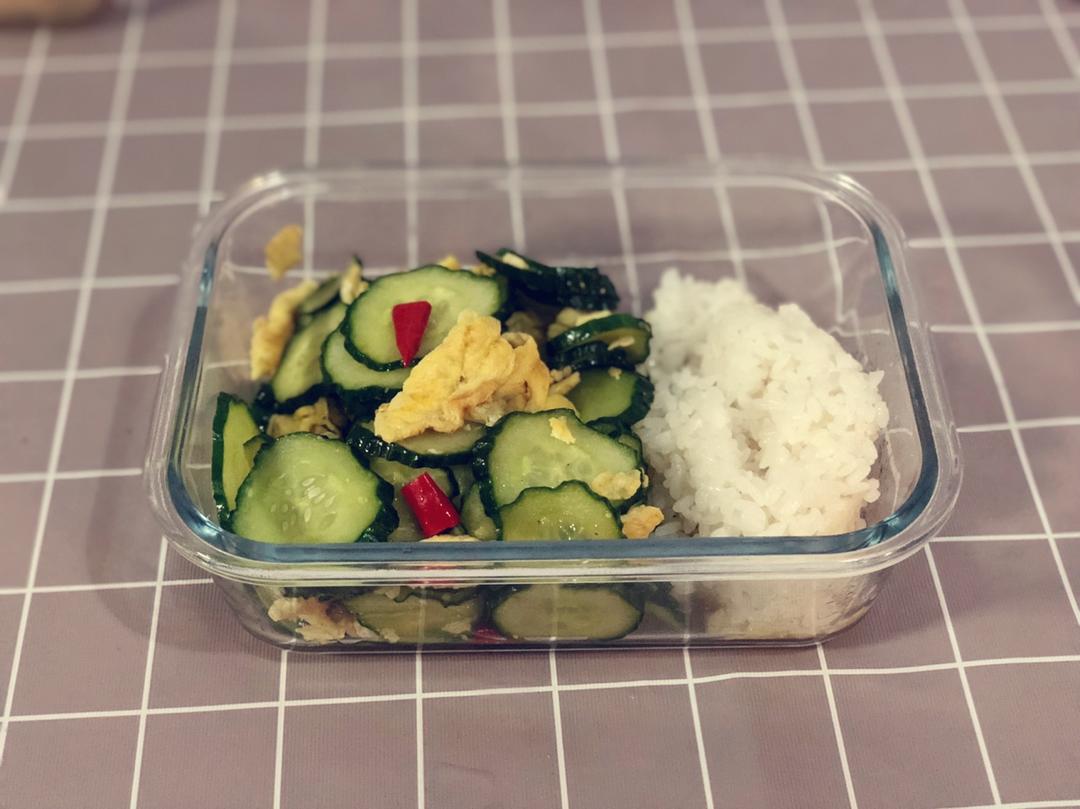 黄瓜炒鸡蛋