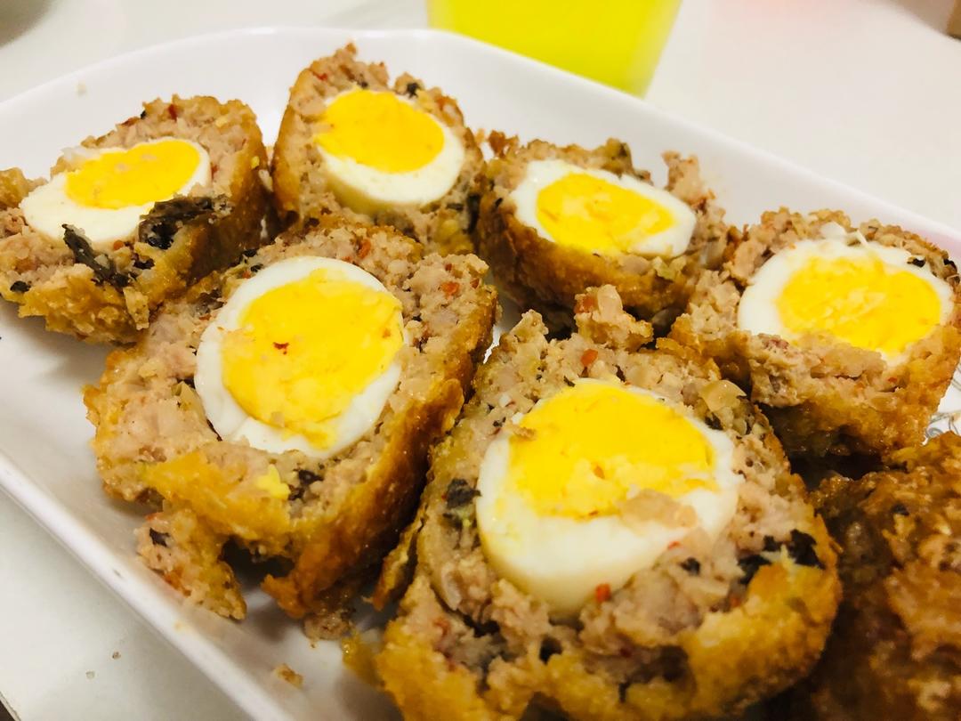 【苏格兰蛋】鸡蛋裹肉炸一炸，绝妙！