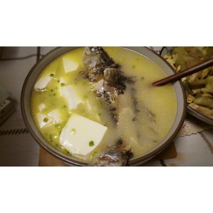 鲫鱼豆腐汤