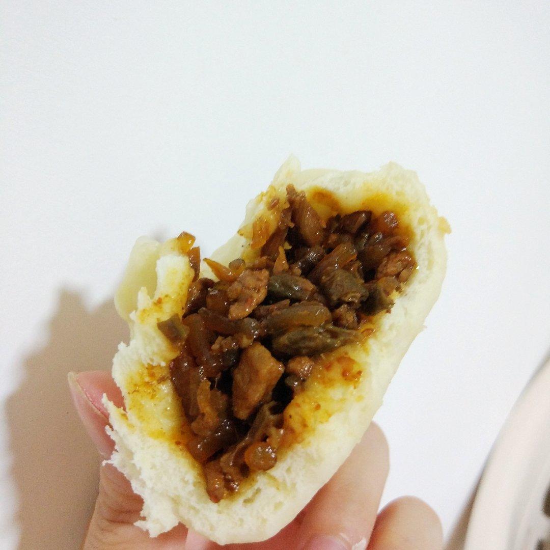 干豇豆五花肉丁包子