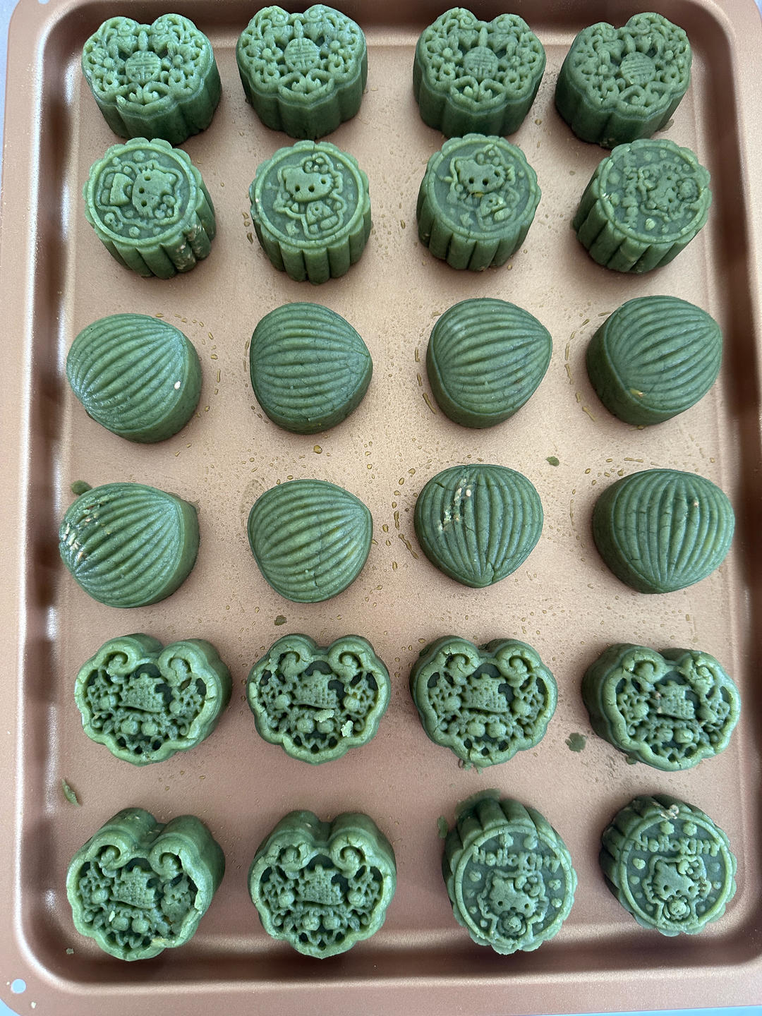 今年爆火的开心果脆皮月饼｜开心果霸霸月饼