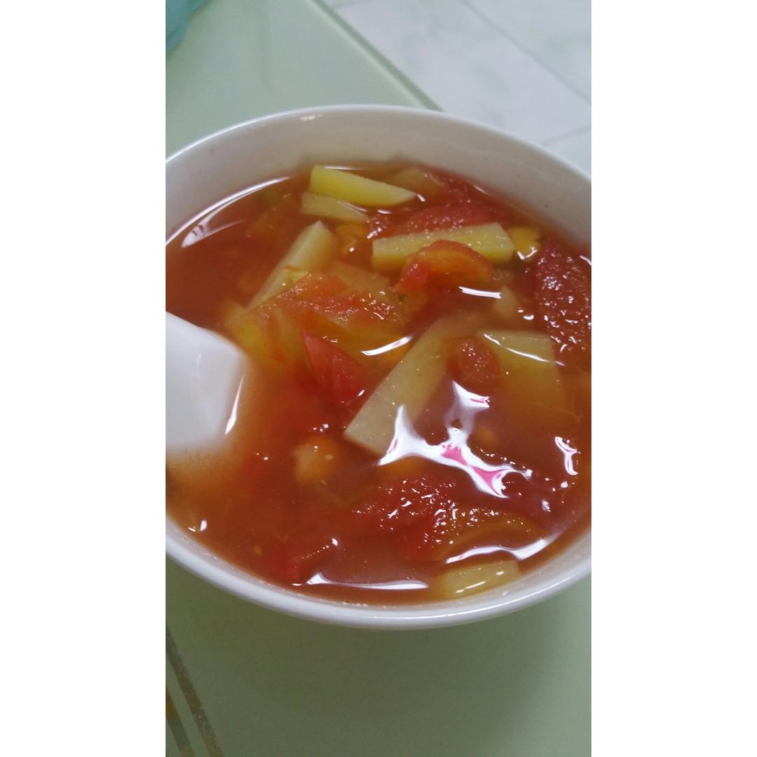 超级浓超好喝的番茄土豆汤