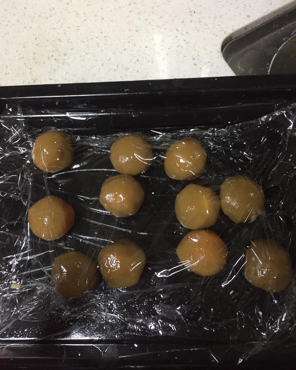 广式月饼—蛋黄莲蓉月饼