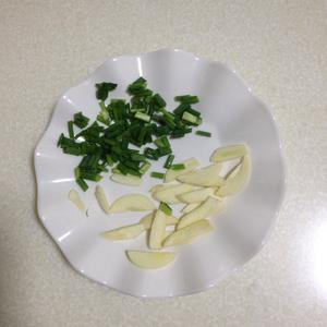 芹菜炒土豆丝的做法 步骤3