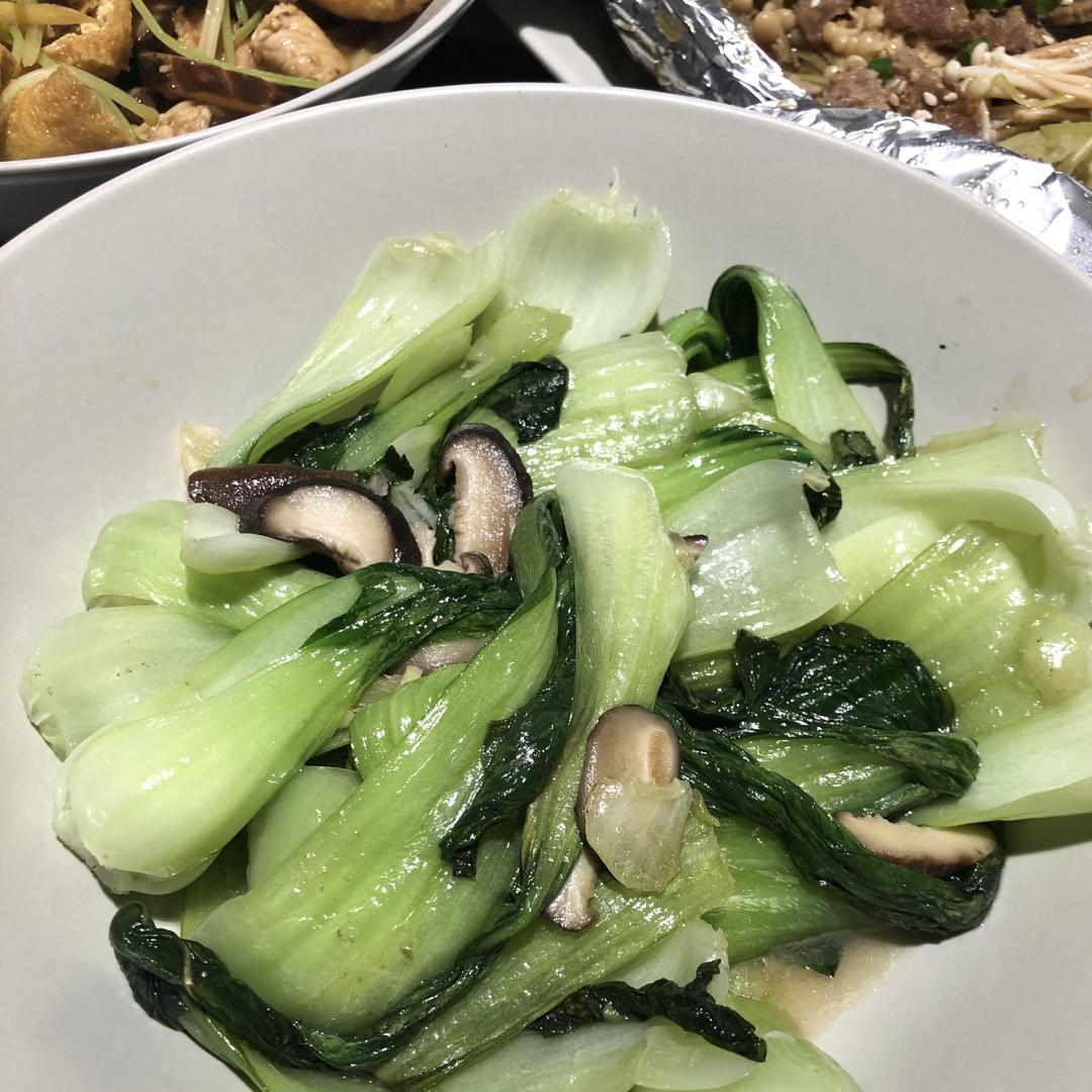 上海青炒香菇