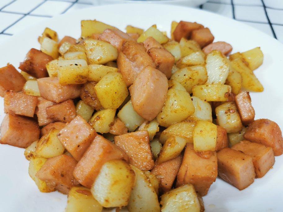 孜然火腿土豆丁