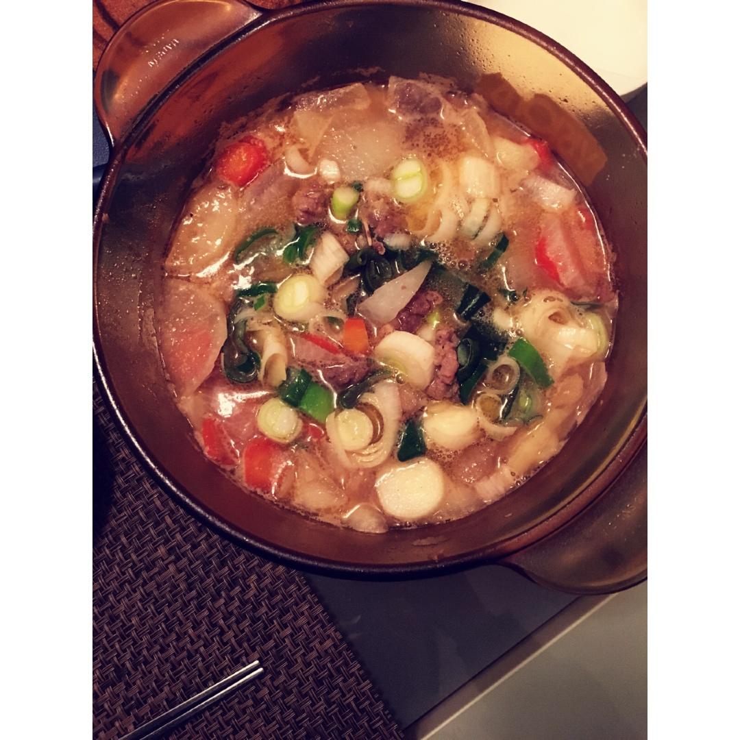 豚汁(猪肉味噌汤)