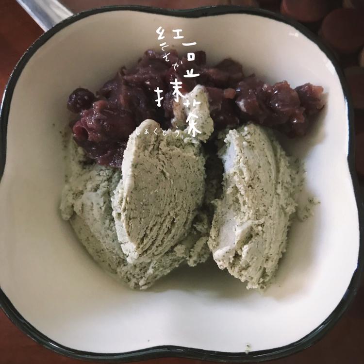 抹茶白巧冰淇淋