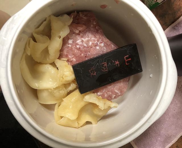 阿胶鱼胶瘦肉汤的做法