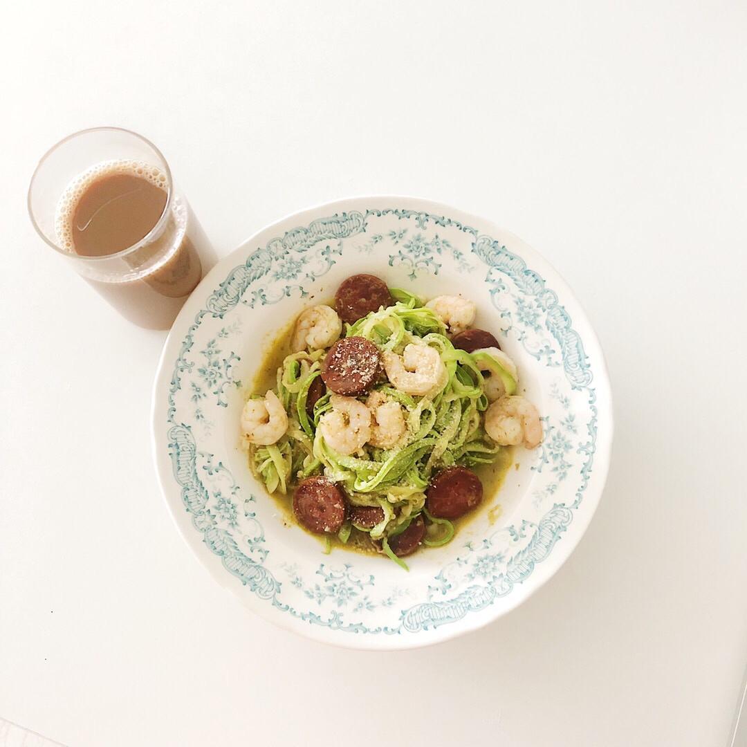 虾仁西葫芦意面（Zucchini pasta with  prawns ）