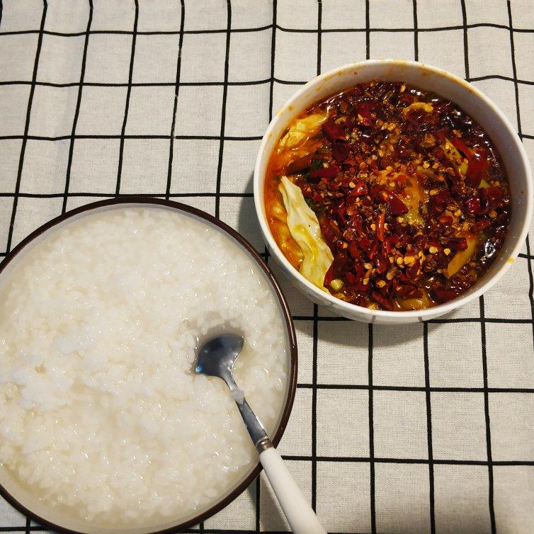 水煮肉片：辣椒的盛宴