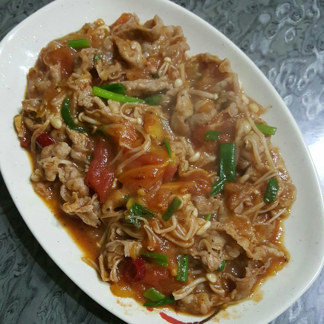 番茄金针菇肥牛的做法
